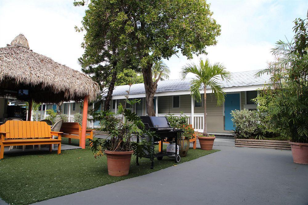 Seashell Motel And International Hostel Ки-Уэст Экстерьер фото